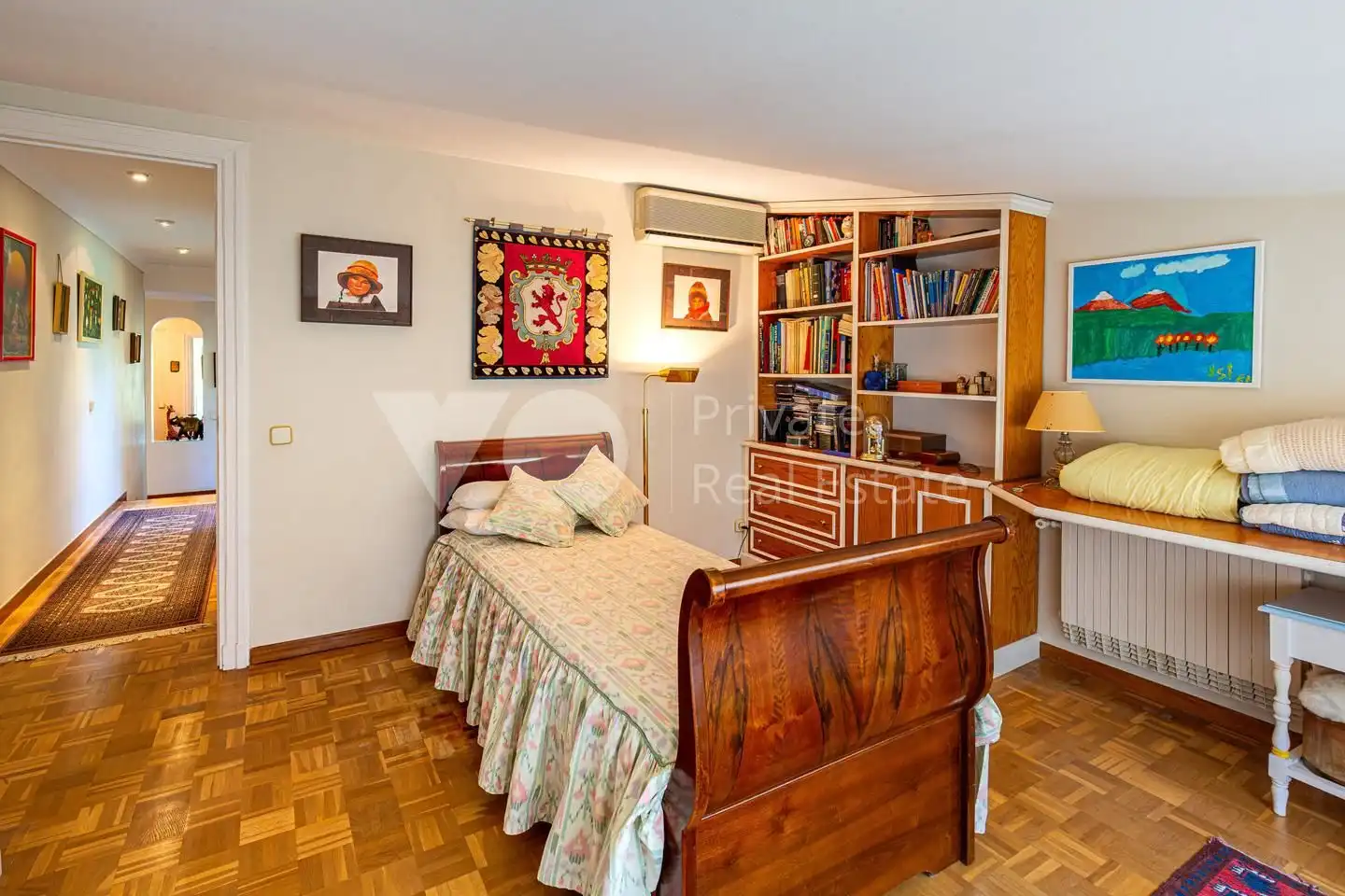 Bedroom of Houses for sale in Majadahonda  with Air Conditioner, Heating and Private garden