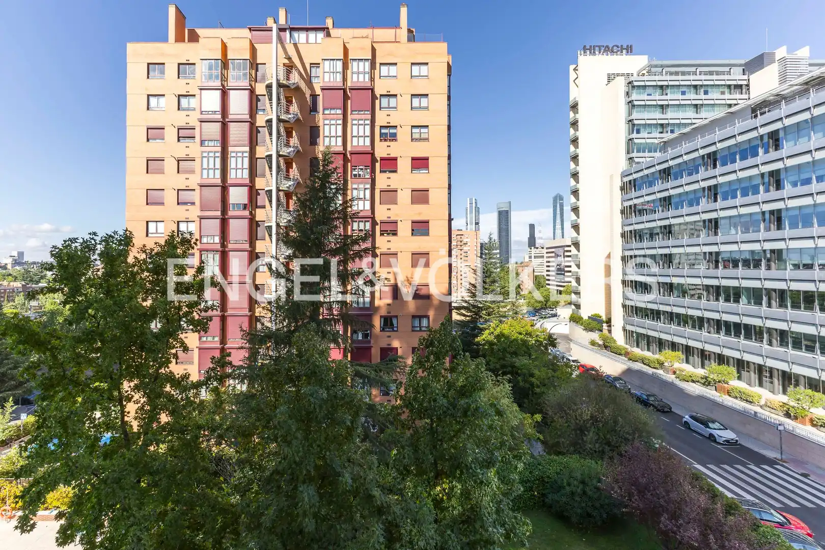 Außenansicht von Wohnung zur Miete in Madrid mit Klimaanlage, Heizung und Schwimmbad