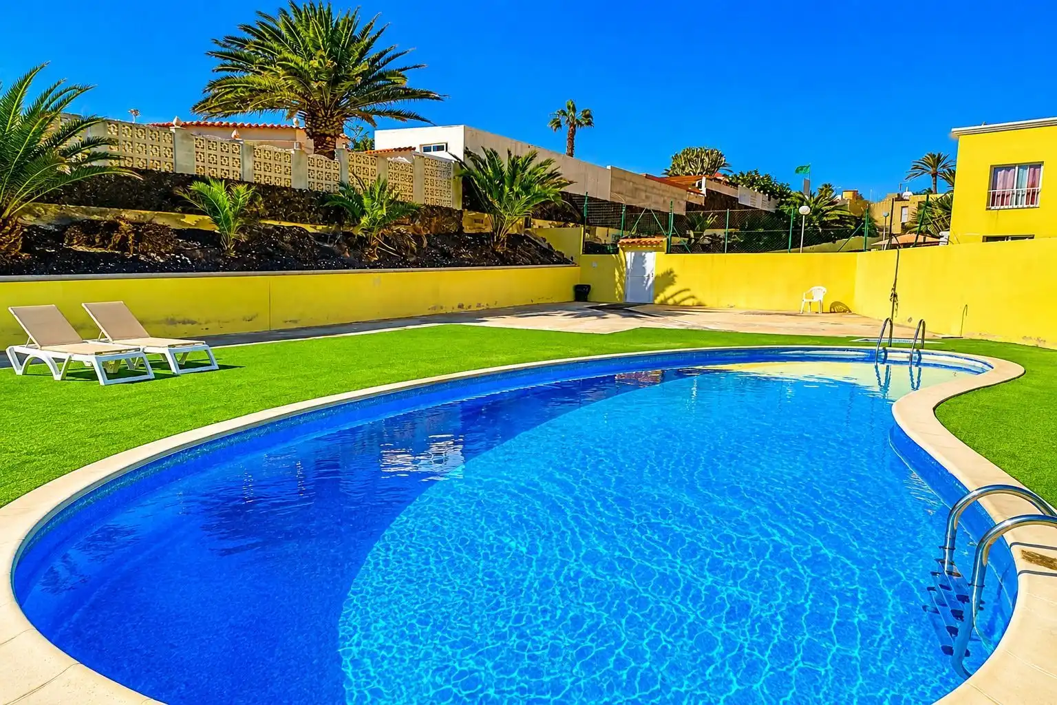 Piscina de Piso en venta en Pájara con Terraza y Piscina comunitaria