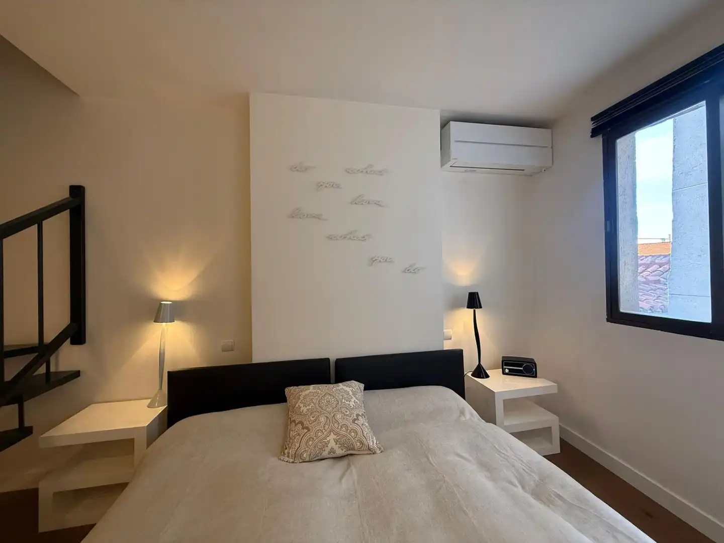 Habitación de Dúplex en venta en Madrid con Aire acondicionado, Calefacción y Trastero