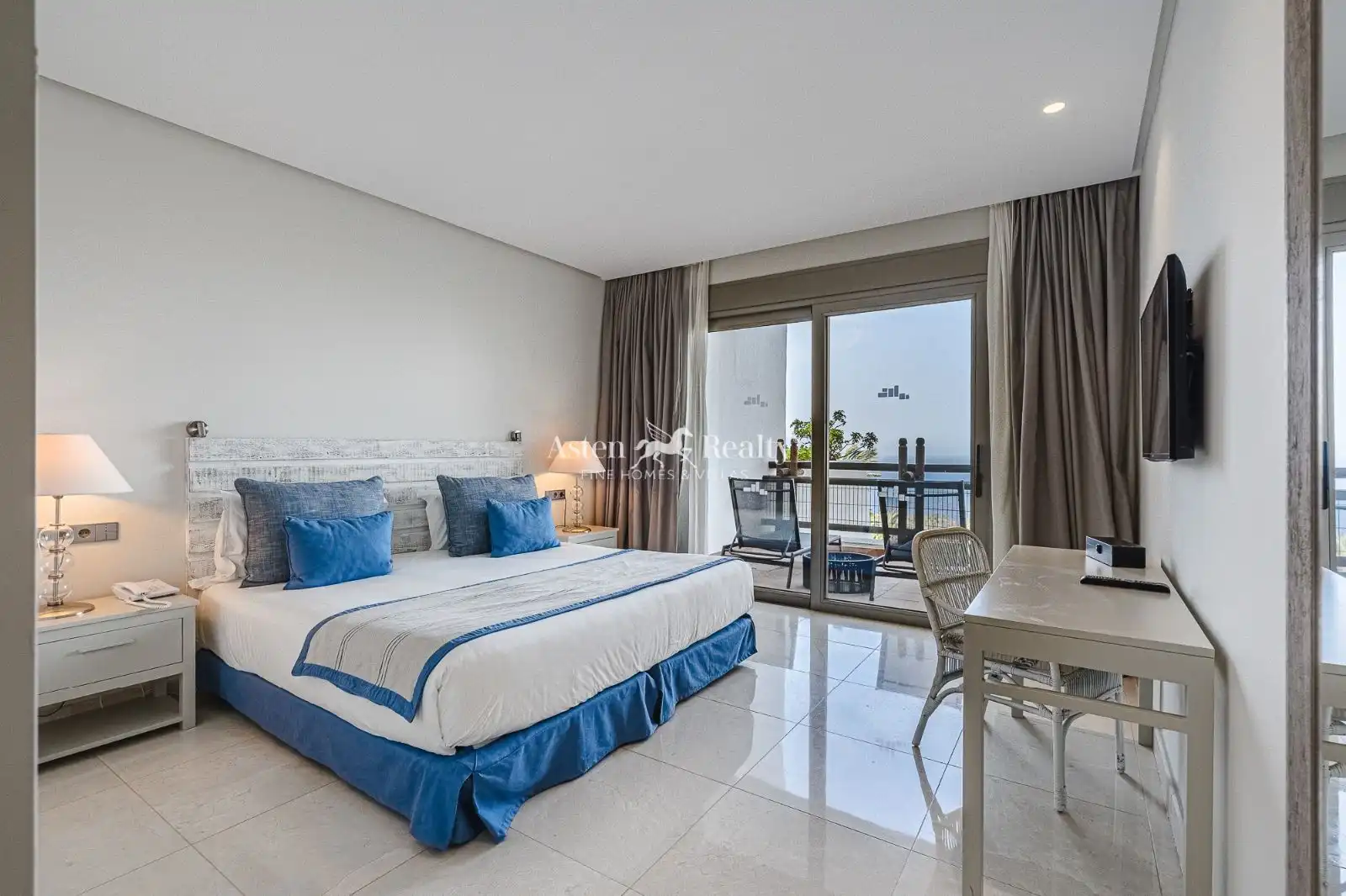 Habitación de Apartamento en venta en Guía de Isora con Aire acondicionado, Terraza y Trastero