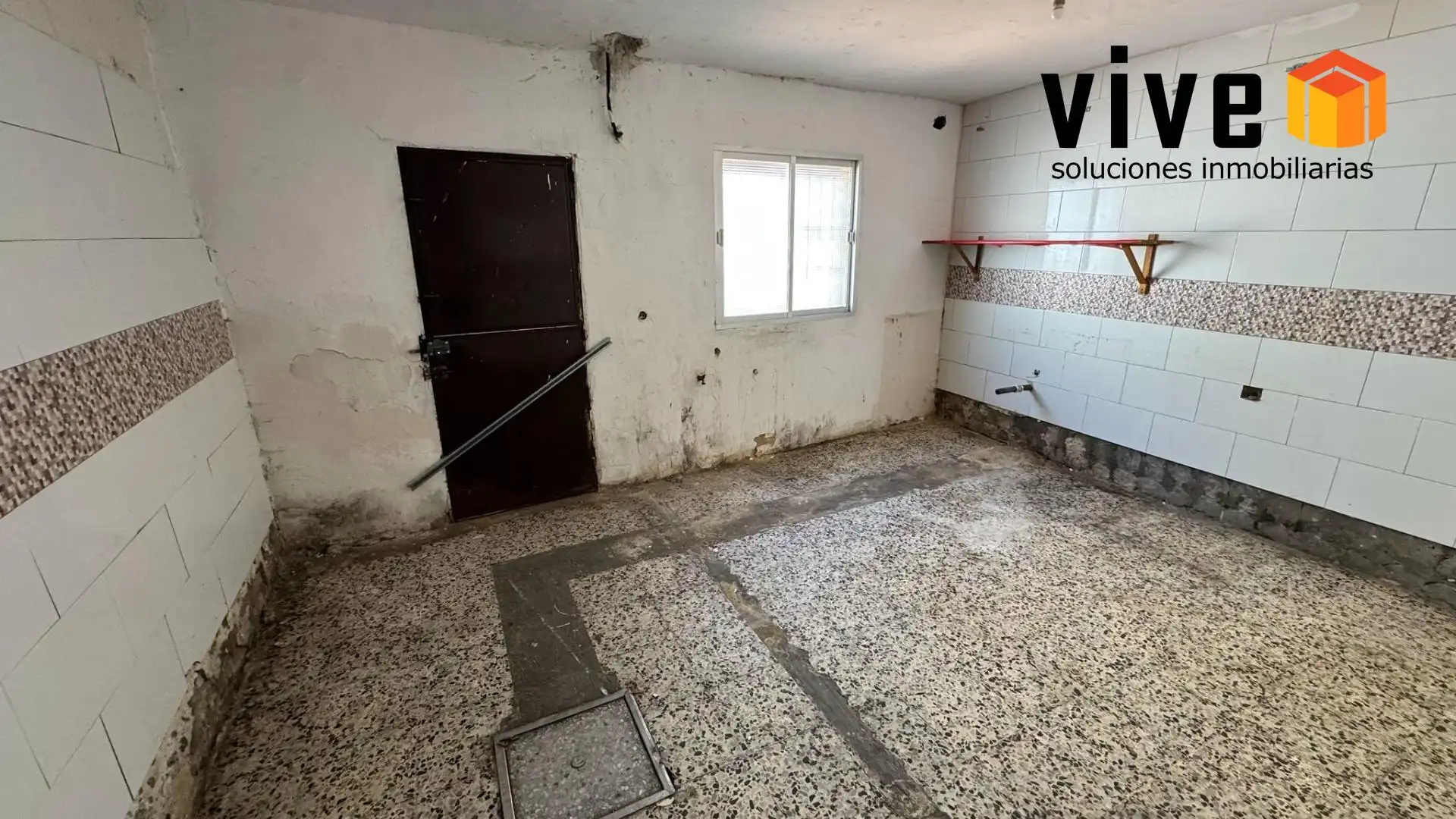 Casa adosada en venda en Sevilla amb Aire condicionat i Balcó