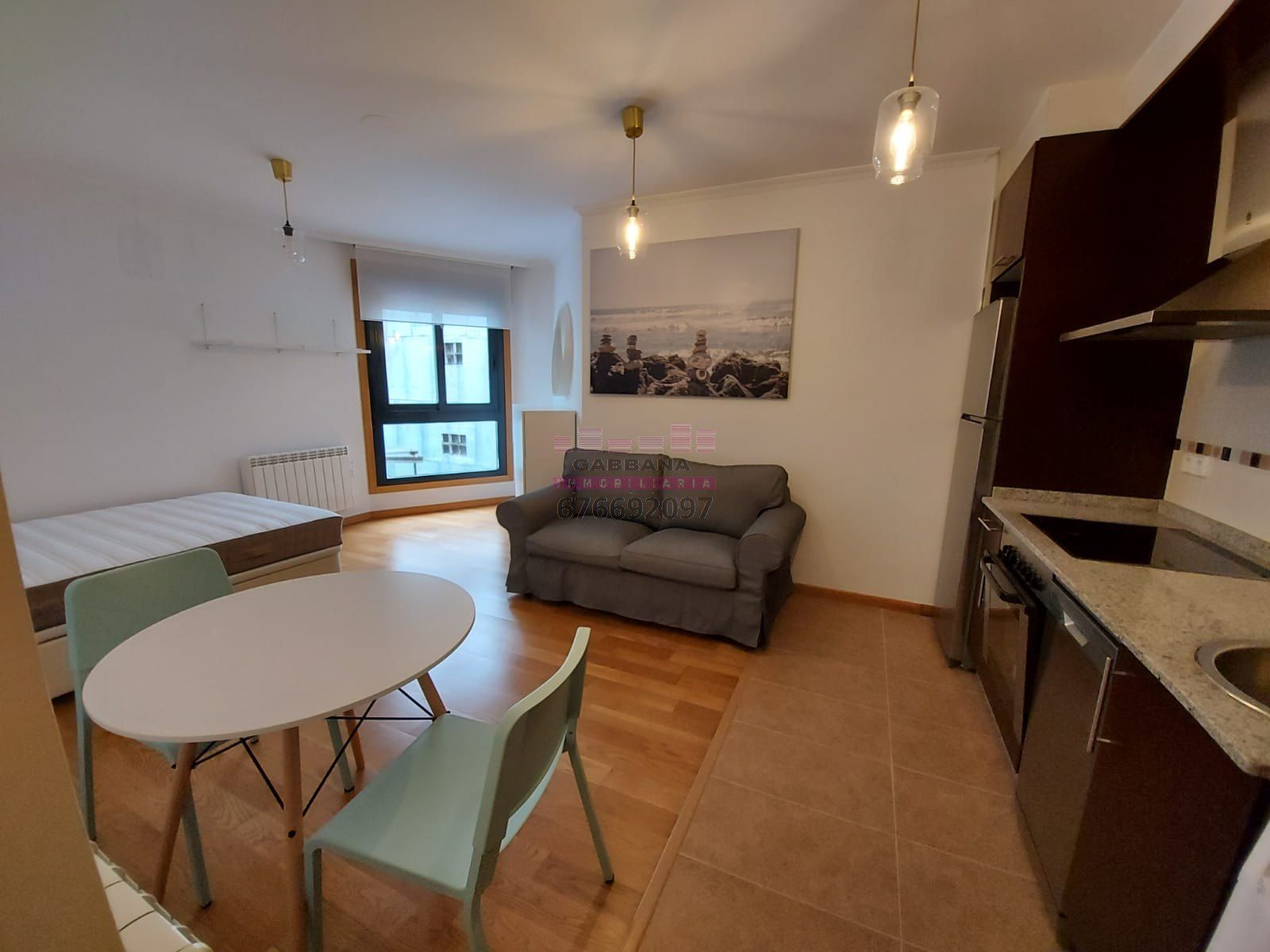 Study to rent in Rúa do Brasil, 23, Plaza España - Corte Inglés