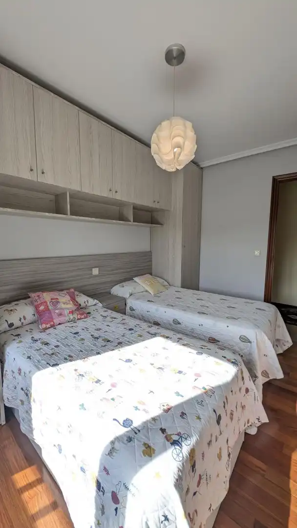 Habitación de Piso de alquiler en Piélagos con Calefacción, Terraza y Amueblado
