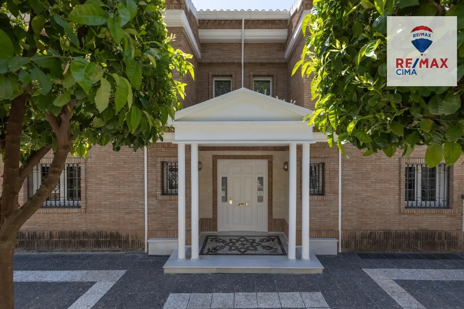 Chalet con terraza en venta en Genil, imagen 4