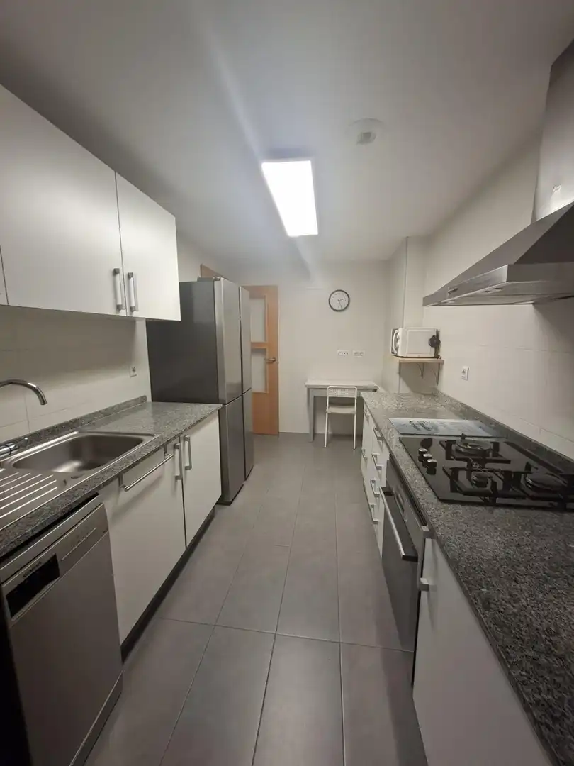 Cocina de Planta baja en venta en Paterna con Aire acondicionado, Calefacción y Jardín privado