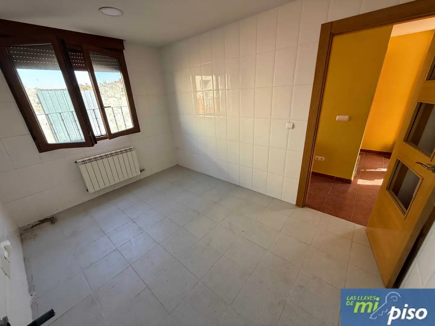 Dormitori de Casa adosada en venda en Corcos amb Calefacció, Jardí privat i Parquet
