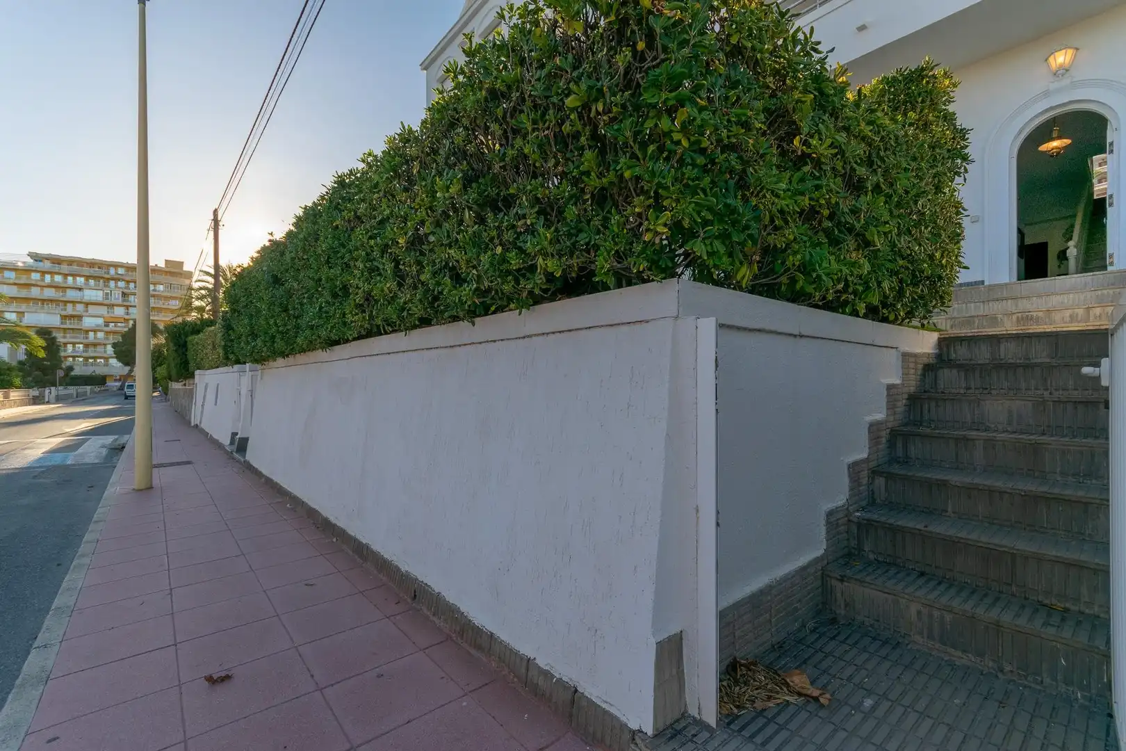 Vista exterior de Casa adosada en venta en Santa Pola con Jardín privado y Terraza