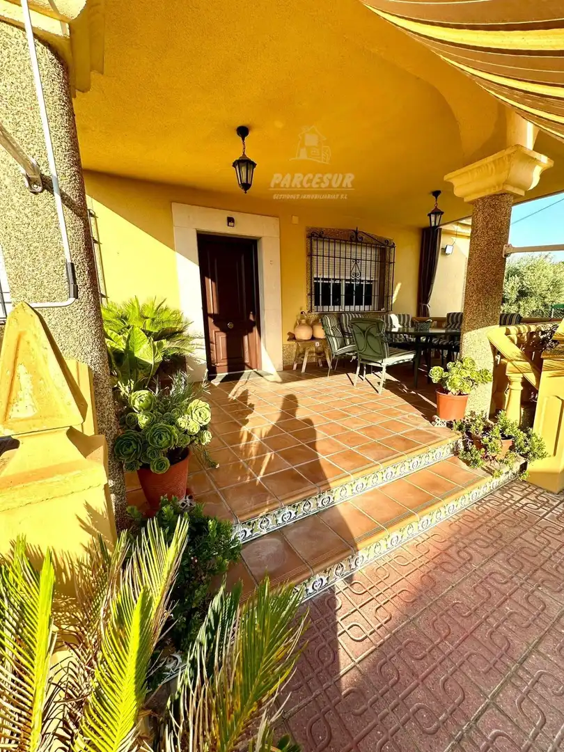 Terrassa de Casa o xalet en venda en Córdoba amb Aire condicionat, Calefacció i Jardí privat