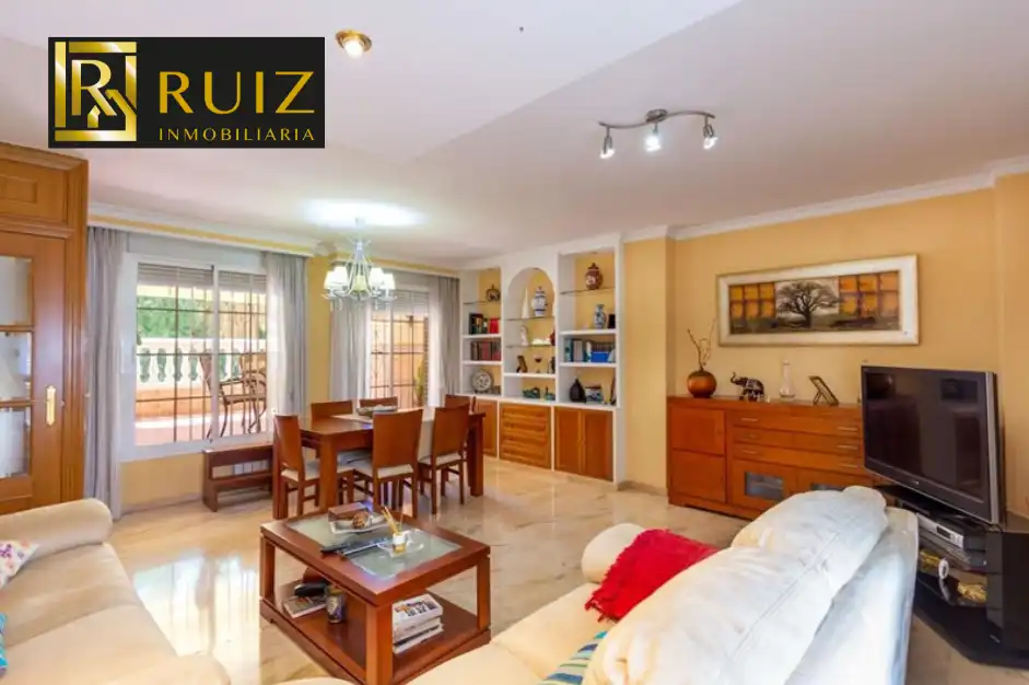 Living room of Houses for sale in Granada  with Air Conditioner, Heating and Terrace