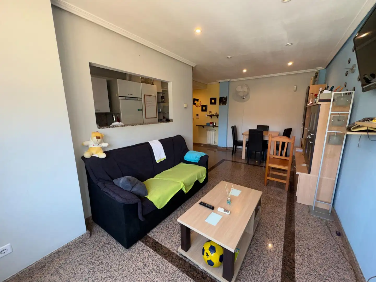 Sala de estar de Apartamento en venta en Ponferrada con Calefacción, Trastero y Amueblado