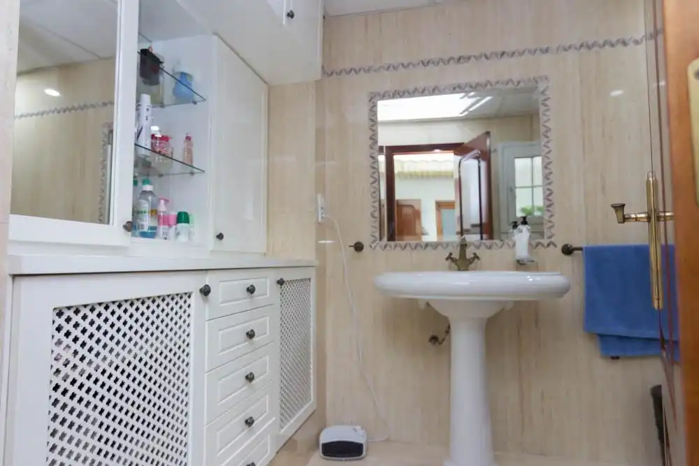 Bathroom of Houses for sale in El Puerto de Santa María  with Private garden, Terrace and Storage room