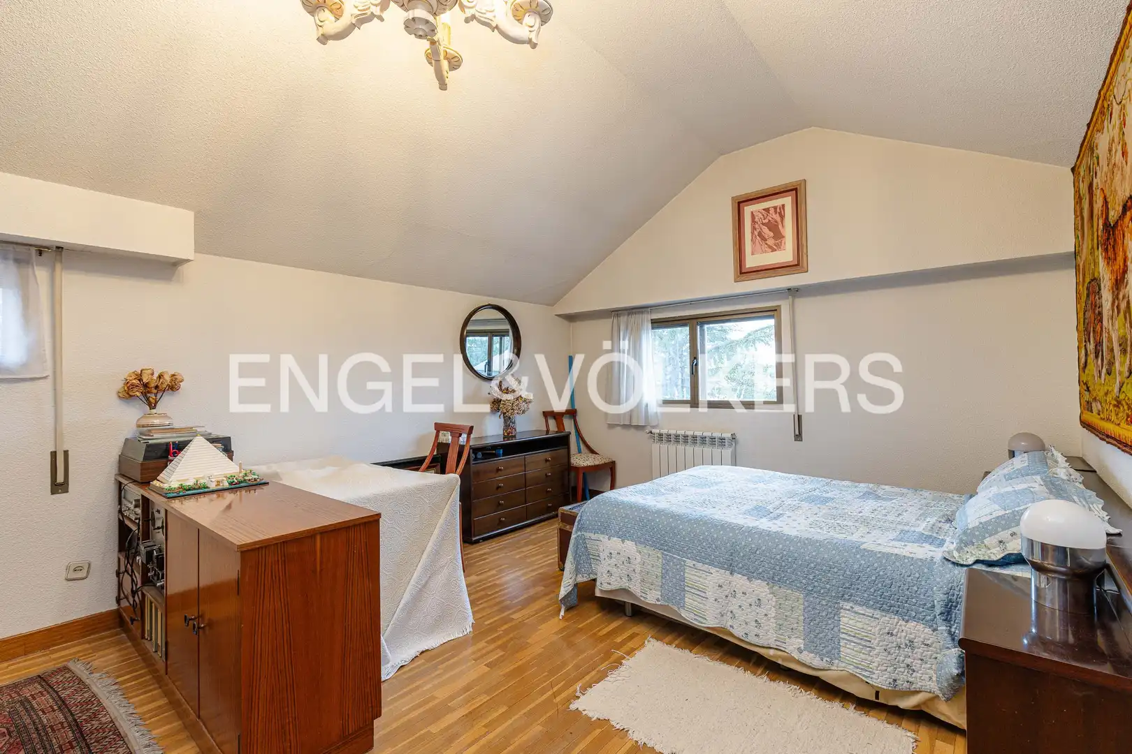 Habitación de Casa o chalet en venta en Pozuelo de Alarcón con Calefacción, Jardín privado y Terraza