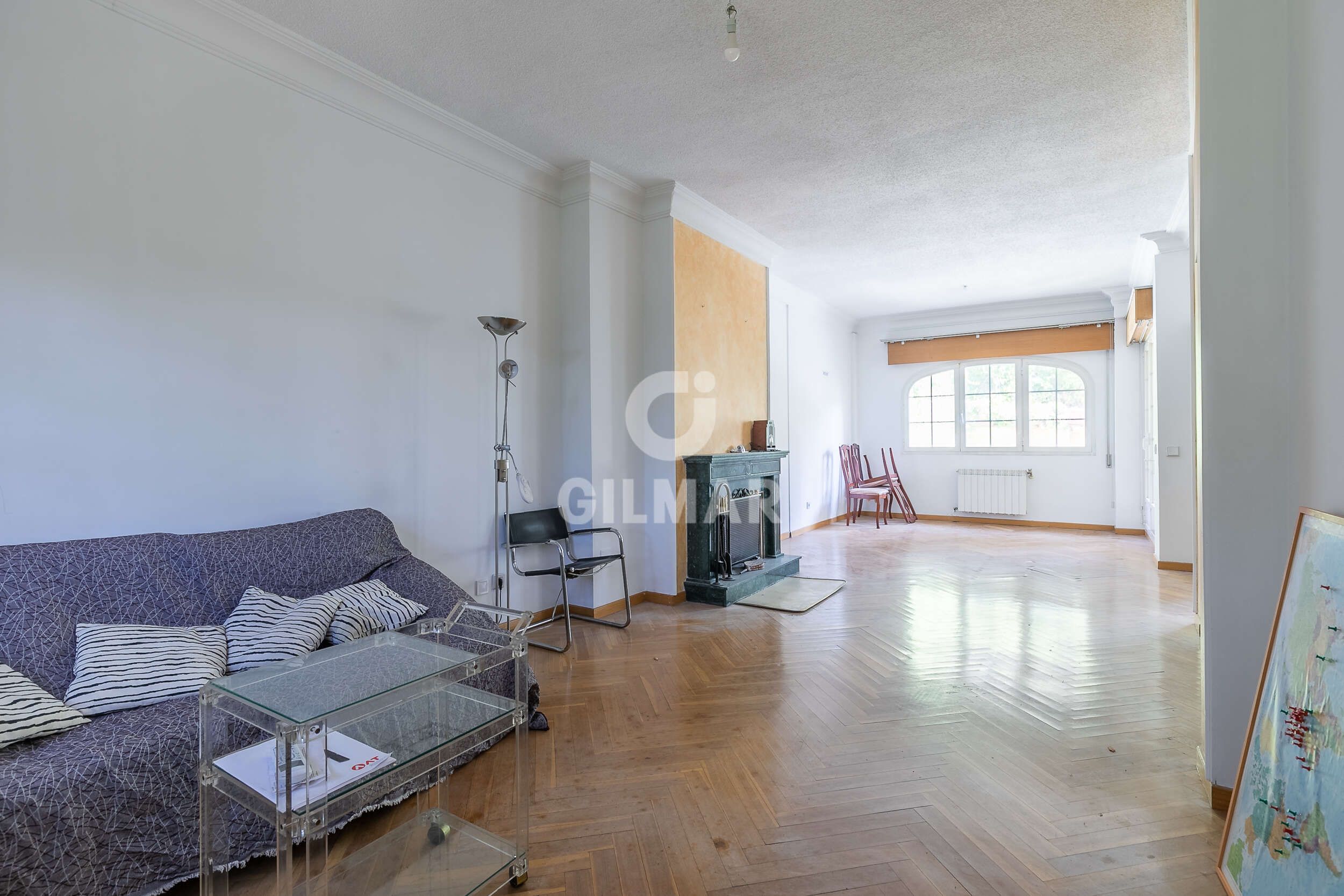 Living room of House or chalet for sale in  Madrid Capital  with Heating, Private garden and Swimming Pool