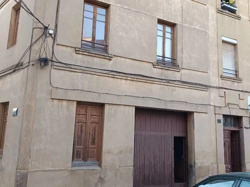 Casa in vendita a Plaza Santa Colomba 6