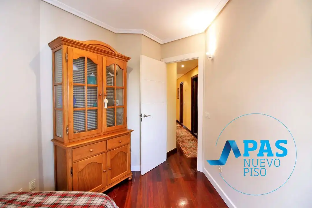 Piso en venta en Santander con Calefacción, Terraza y Trastero