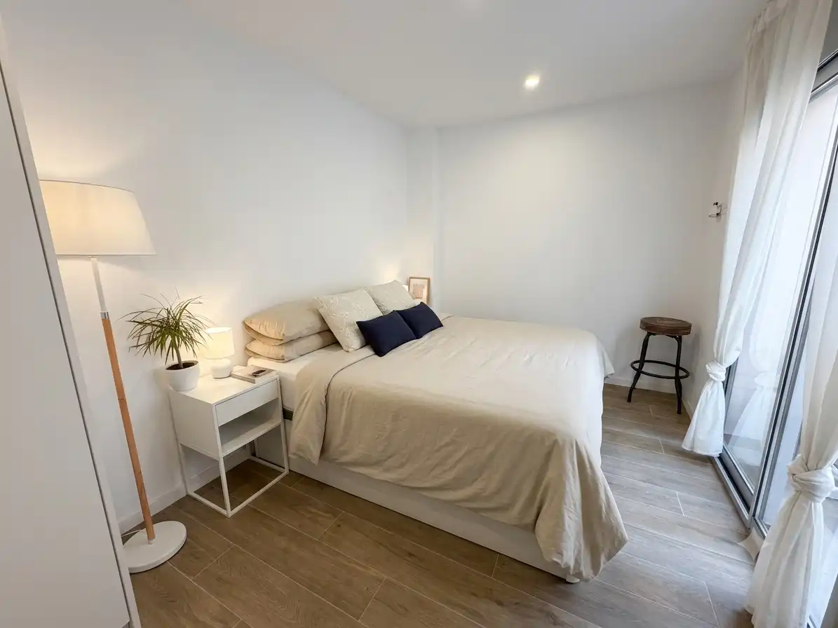 Habitación de Apartamento de alquiler en Badalona con Calefacción, Amueblado y Horno