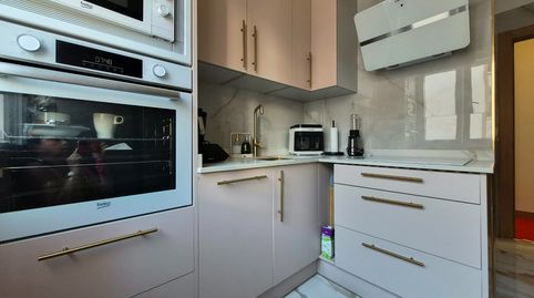 Foto 2 de Piso en venta en Calle Montevideo, 29, Cuatro Caminos, Santander