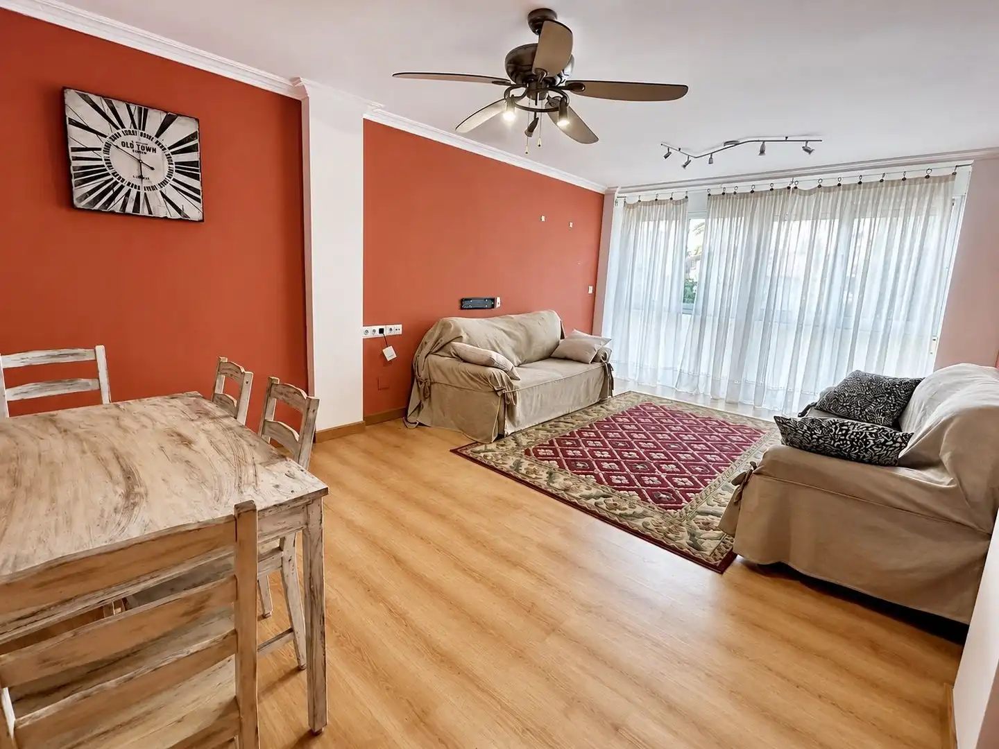 Sala de estar de Piso en venta en Colindres con Calefacción, Amueblado y Balcón