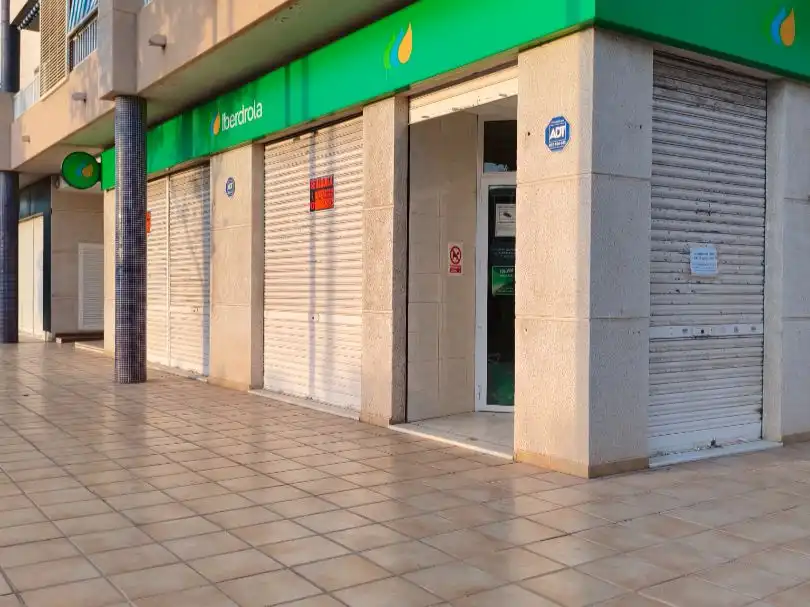 Local de lloguer en Guardamar del Segura amb Aire condicionat, Calefacció i Terrassa
