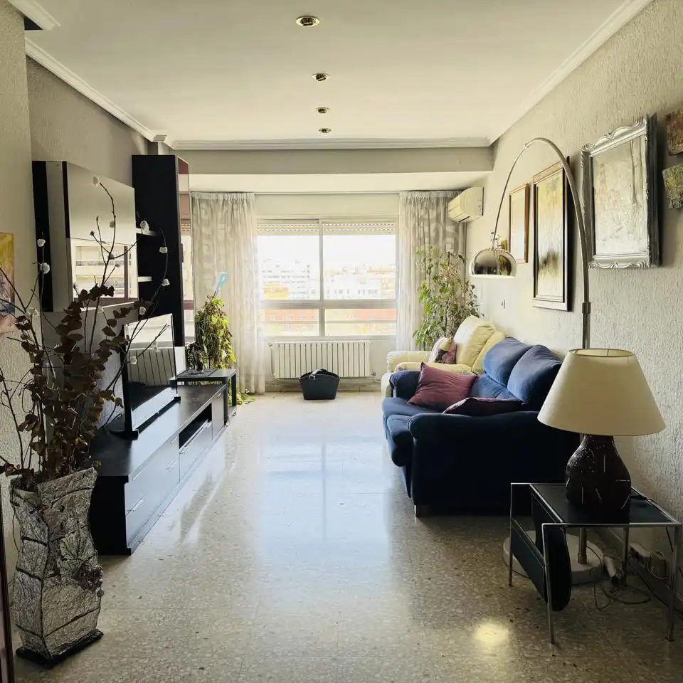 Flat for sale in De Cesáreo Alierta, La Granja