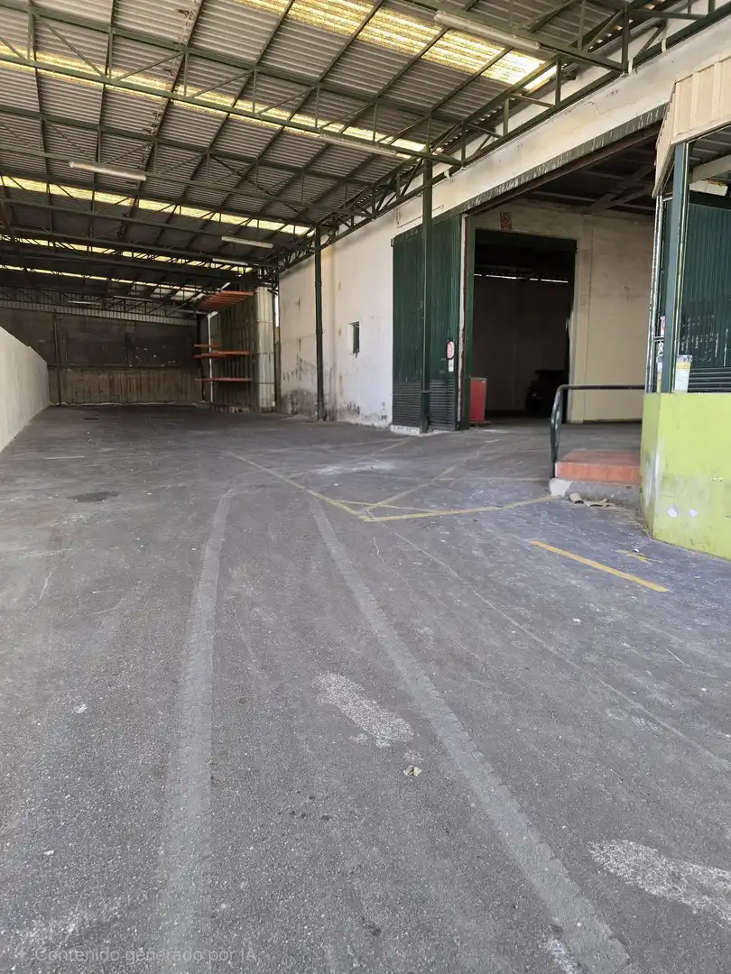 Parkplatz von Fabrikhallen zur Miete in Vega Lagunera