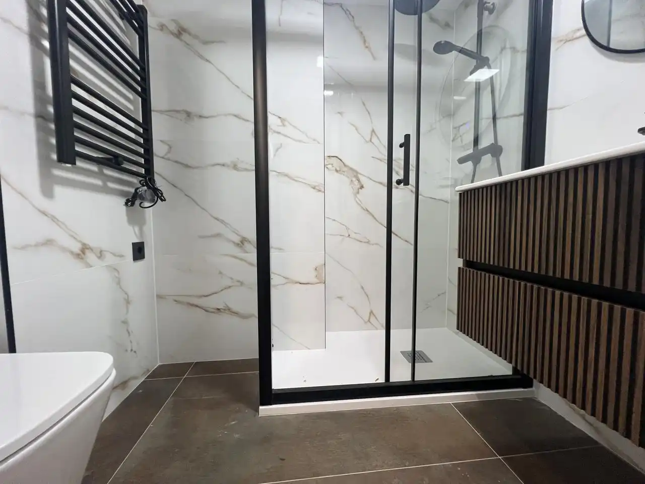 Badezimmer von Wohnung zum Verkauf in Zaragoza mit Klimaanlage und Heizung