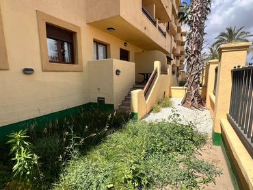 Apartamento con piscina en venta en Las Lomas de Rame - Bahía Bella