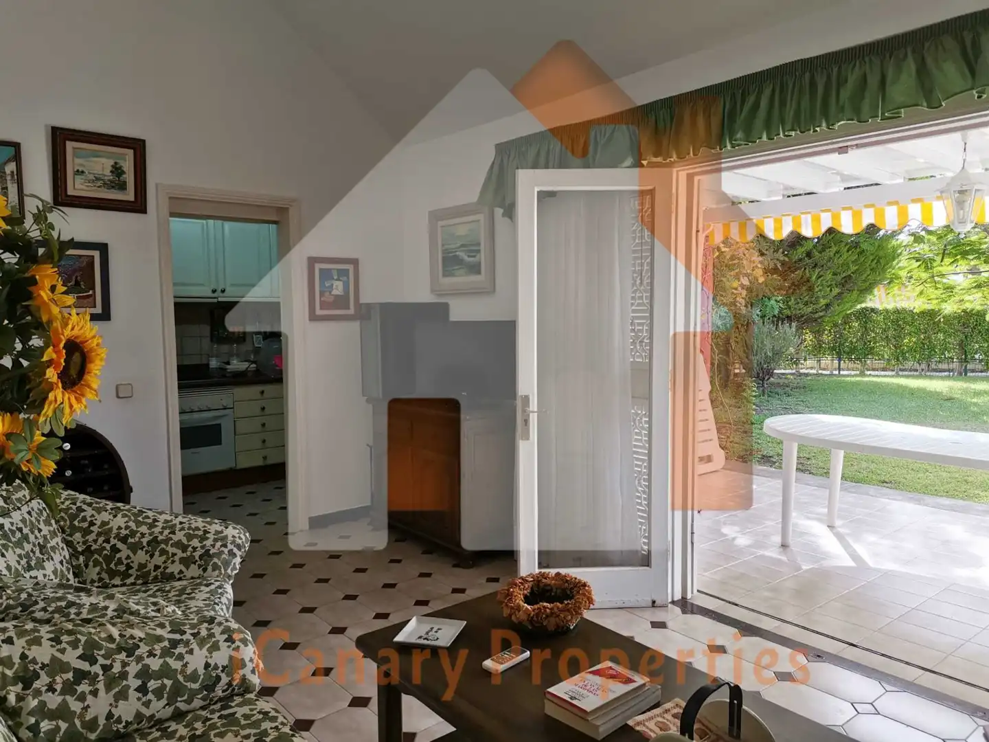 Cocina de Casa adosada de alquiler en San Bartolomé de Tirajana con Aire acondicionado, Jardín privado y Terraza