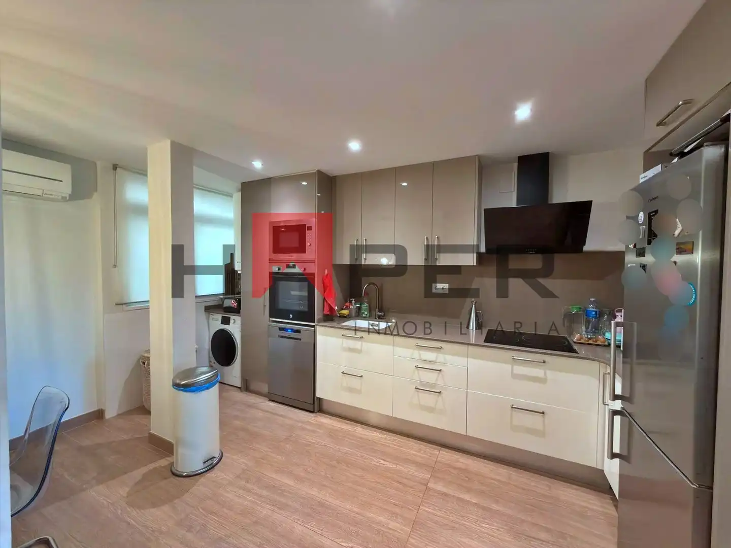 Cocina de Piso en venta en El Prat de Llobregat con Aire acondicionado y Terraza