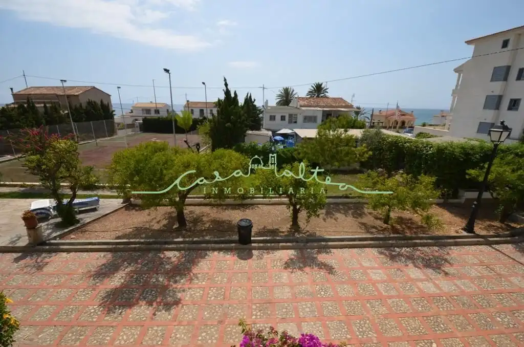 Vista exterior de Casa o xalet en venda en Altea amb Aire condicionat, Jardí privat i Terrassa