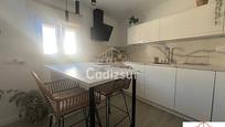 Cuina de Pis en venda en  Cádiz Capital amb Aire condicionat i Moblat