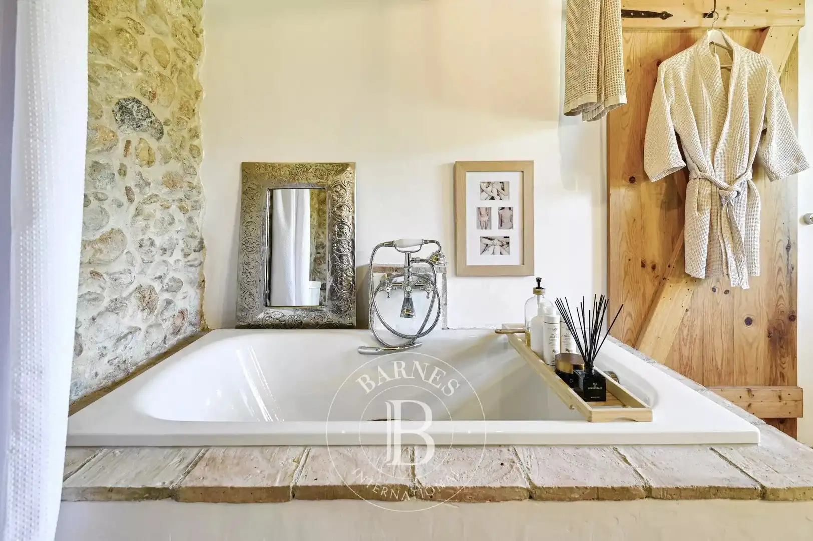 Baño de Finca rústica en venta en Esponellà con Calefacción, Piscina y Amueblado