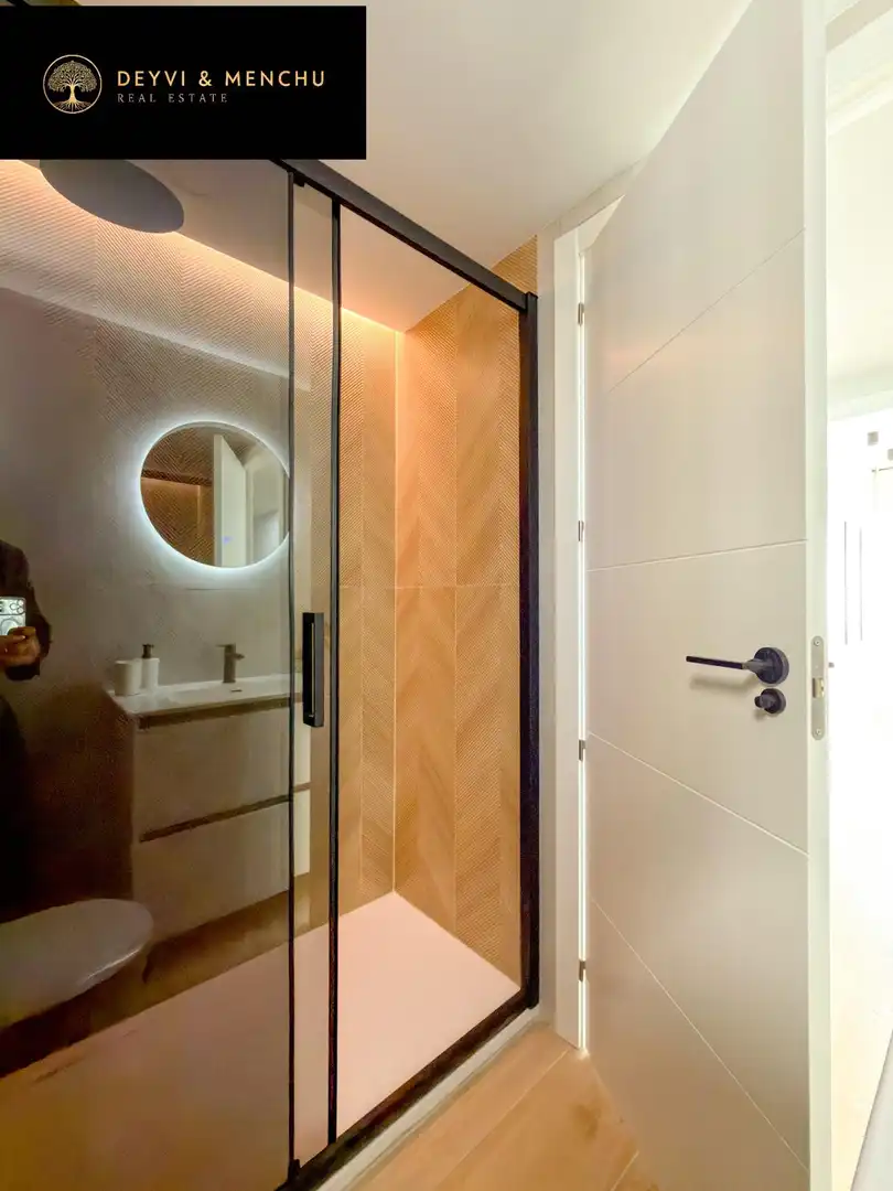 Badezimmer von Wohnung zum Verkauf in Madrid mit Klimaanlage, Heizung und Möbliert