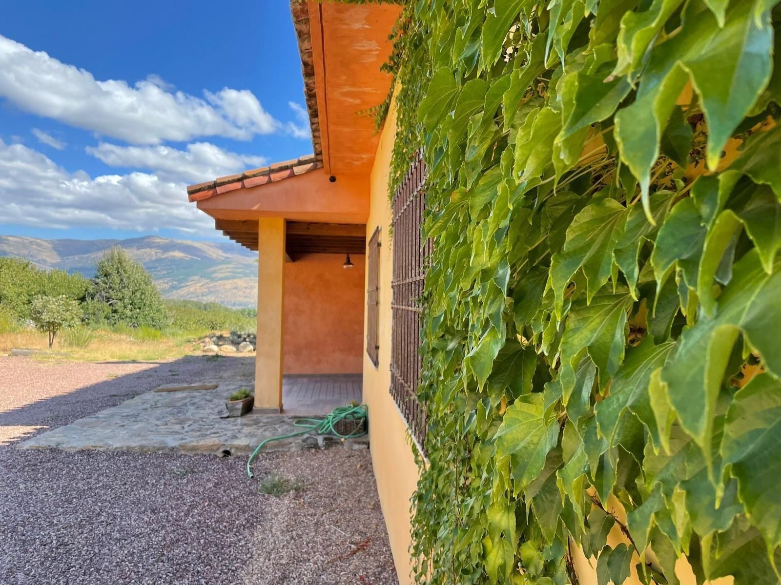 Exterior view of House or chalet for sale in Jaraíz de la Vera  with Air Conditioner, Heating and Private garden