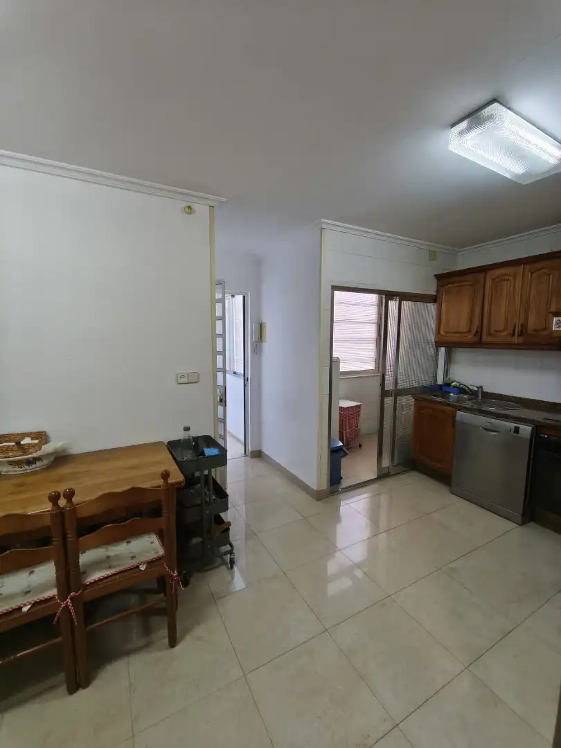 Küche von Wohnung zur Miete in Sevilla mit Klimaanlage, Heizung und Terrasse