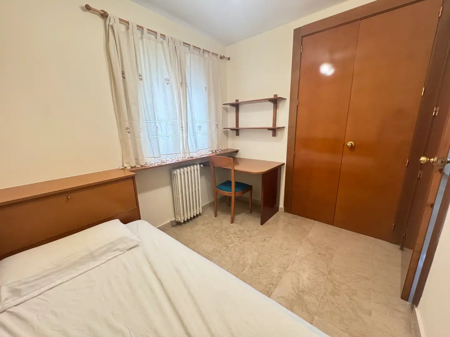 Bedroom of Flat for rent in Jaén  with Air Conditioner, Heating and Terrace