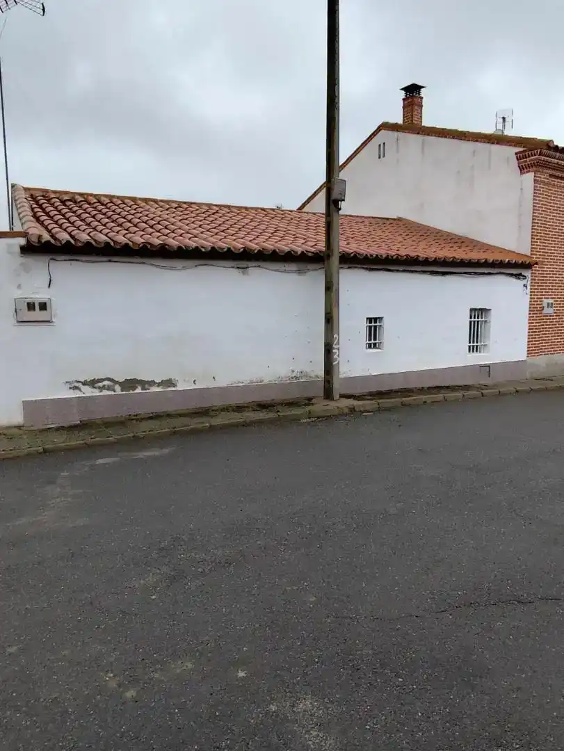 Vista exterior de Casa adosada en venta en Mamblas con Trastero y Amueblado