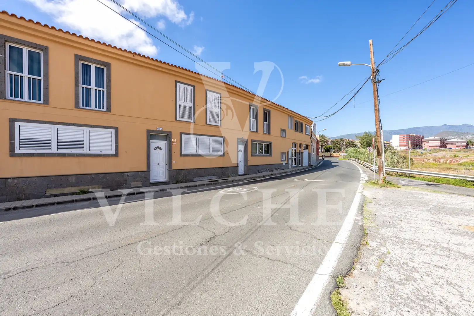 Vista exterior de Casa adosada en venta en Telde con Trastero