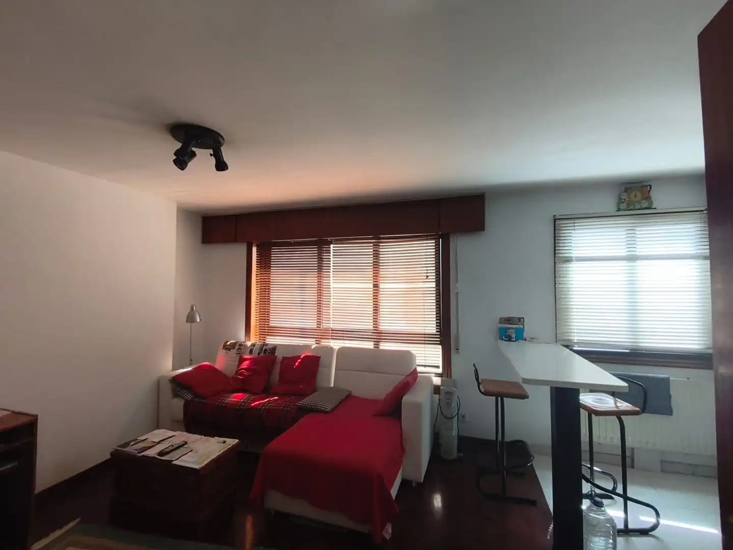 Living room of Apartments for sale in A Coruña Capital   with Heating, Storage room and Furnished
