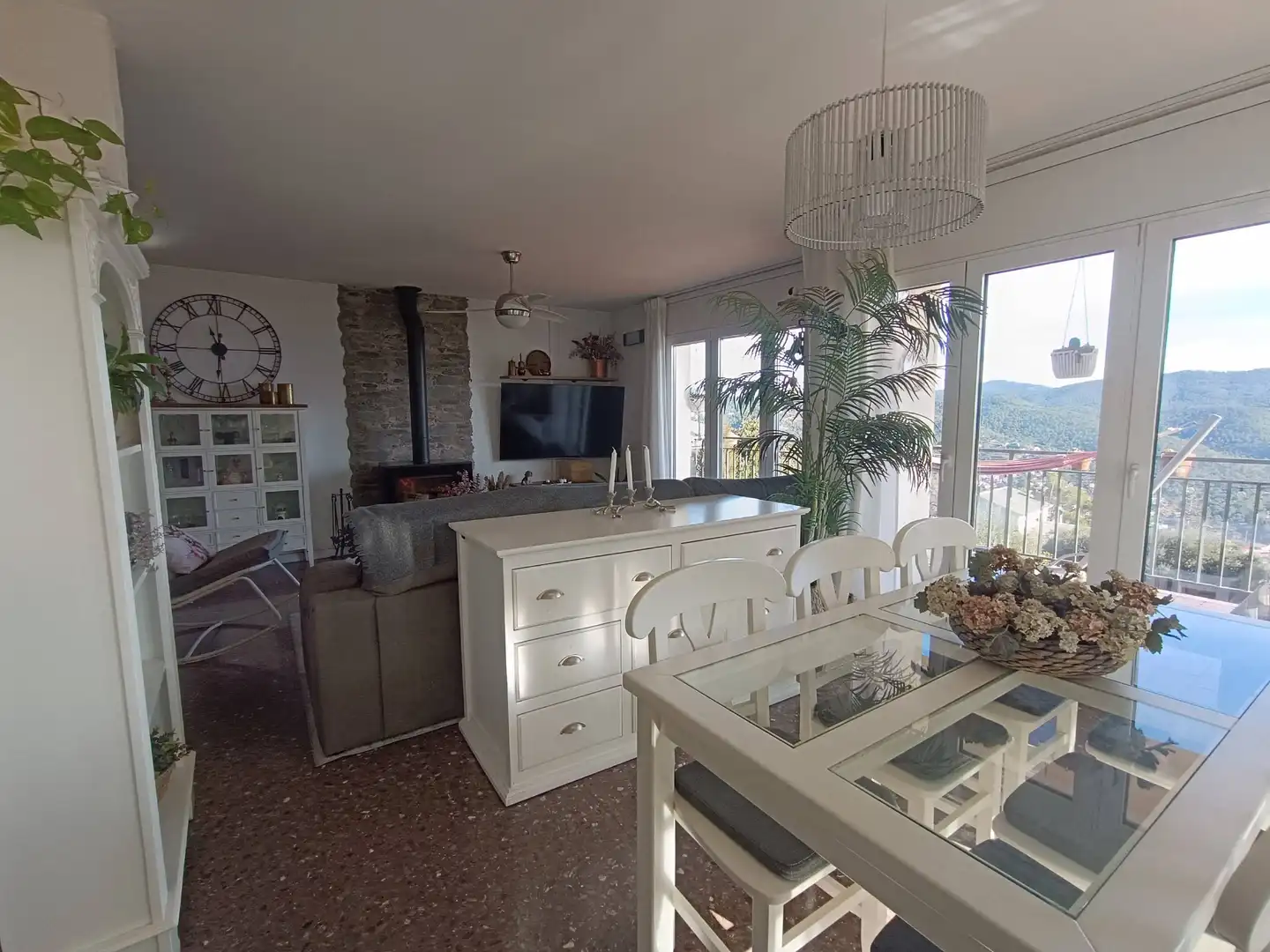 Sala de estar de Casa o chalet en venta en Castellar del Vallès con Calefacción, Balcón y Jacuzzi