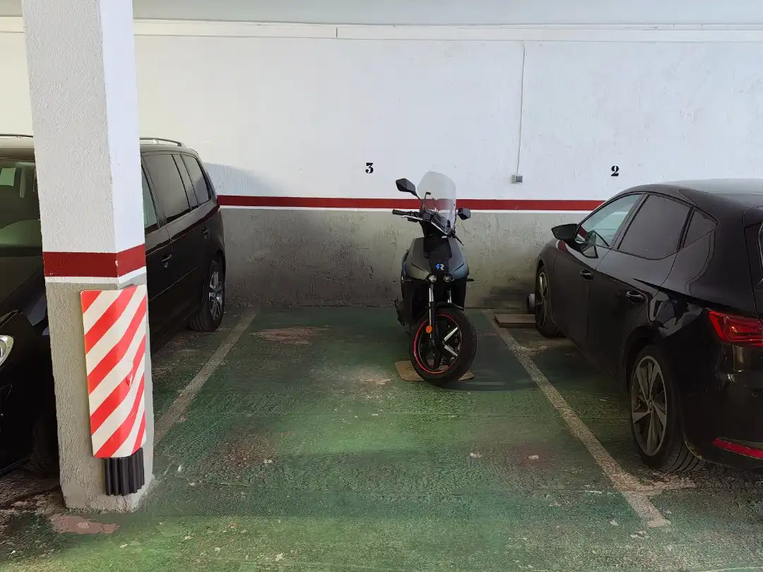 Moto in affitto a Av. Castellbisbal 26, imagen 2
