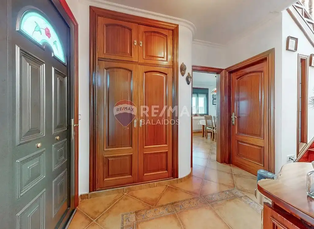Houses for sale in Vigo   with Heating, Private garden and Parquet flooring