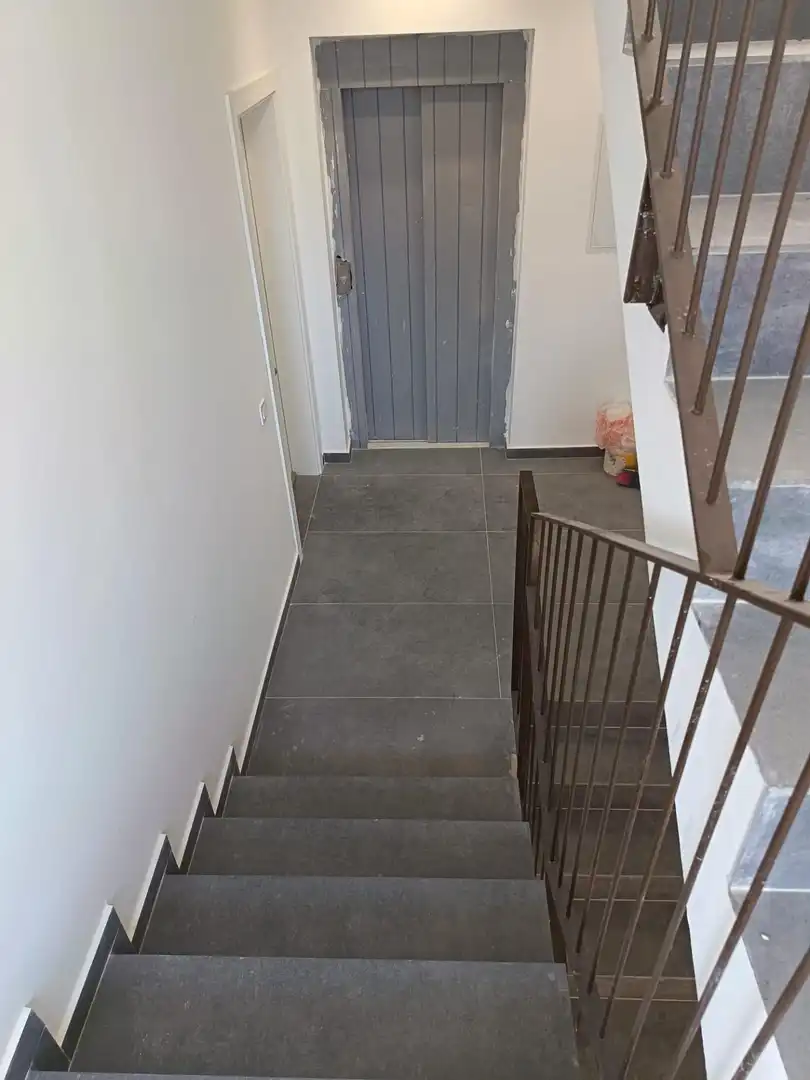 Wohnung zum Verkauf in Sabadell mit Klimaanlage, Terrasse und Abstellraum