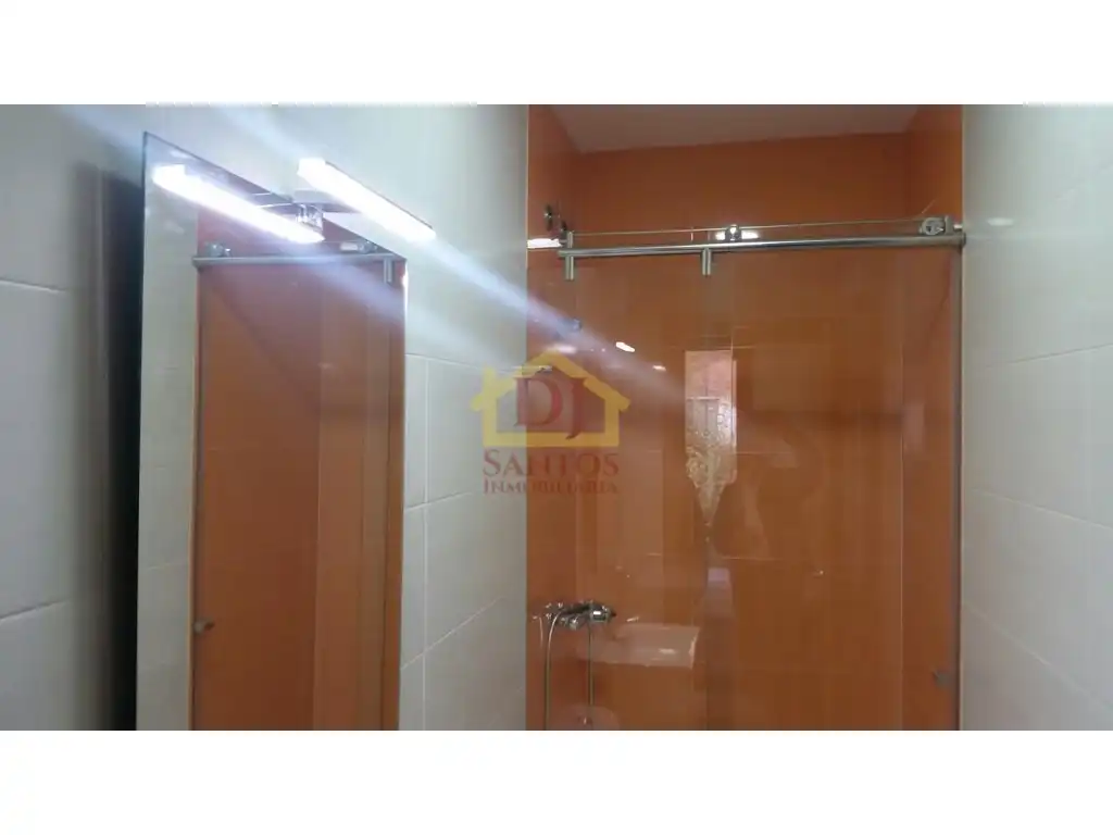 Bathroom of Apartments for rent in Salamanca