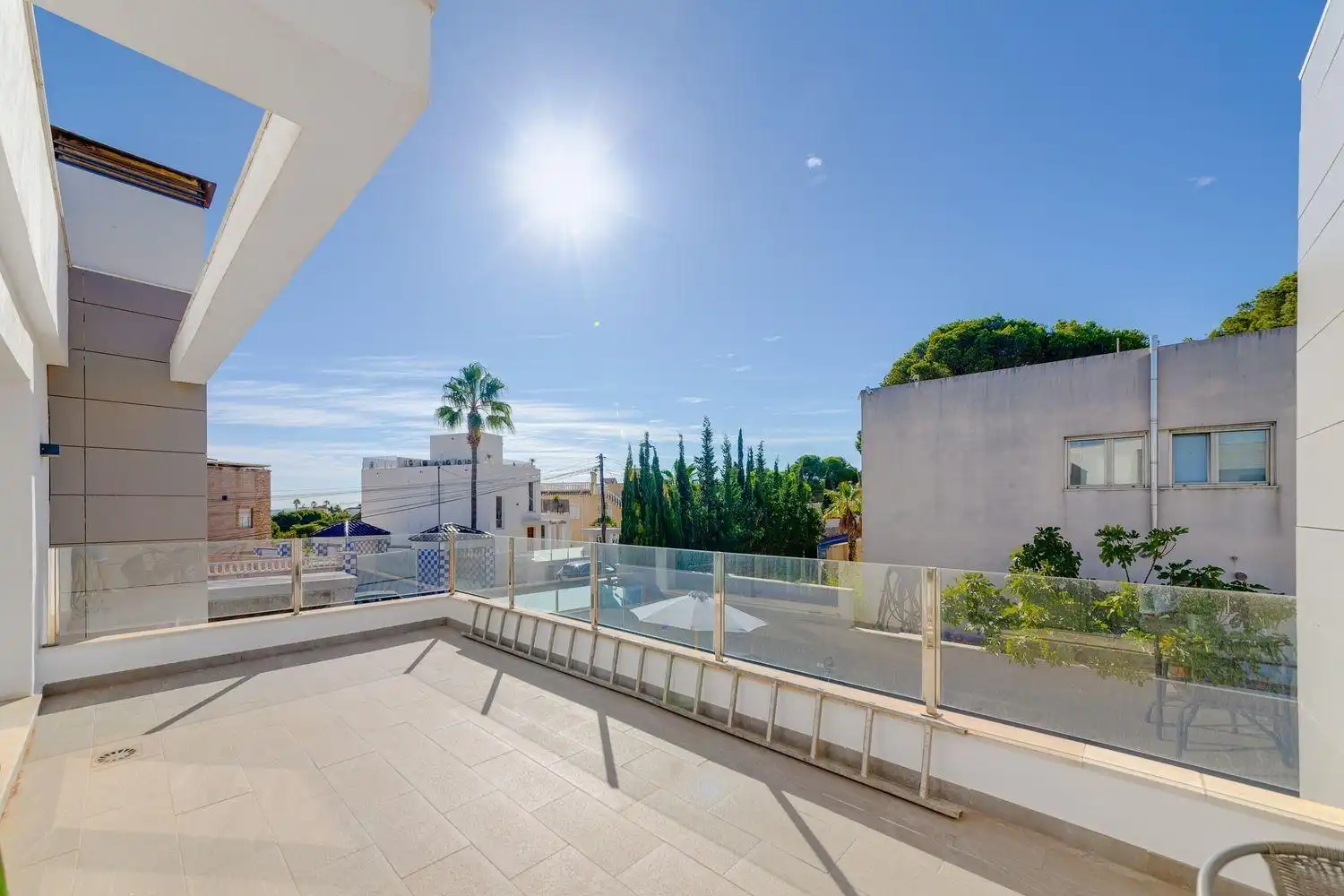 Chalet con piscina en venta en Los Balcones - Los Altos, imagen 34