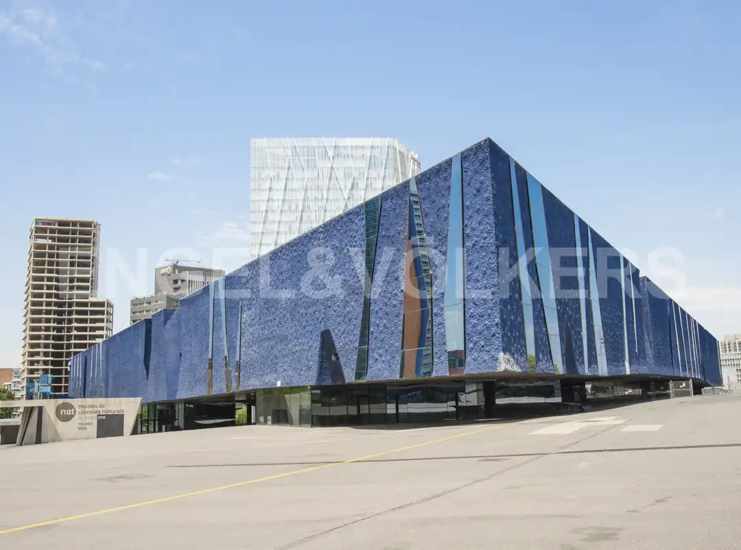 Vista exterior de Garaje en venta en Esplugues de Llobregat