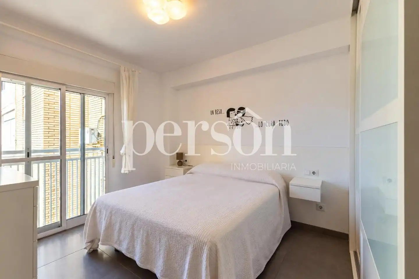 Bedroom of Flat for rent in Valencia  with Air Conditioner, Furnished and Balcony