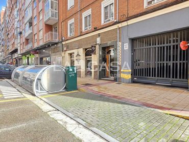 Aparcamiento en alquiler en Calle de Gabilondo