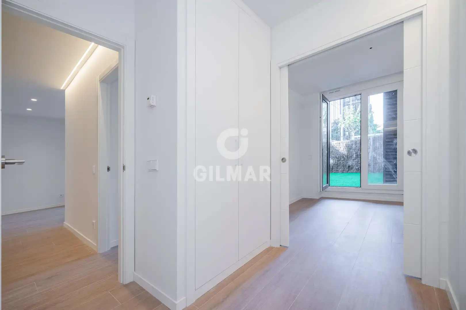 Dormitori de Planta baixa en venda en Madrid amb Calefacció, Jardí privat i Traster